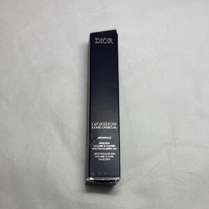 Christian Dior Diorshow Iconic Overcurl Waterproof Mascara in Black 091